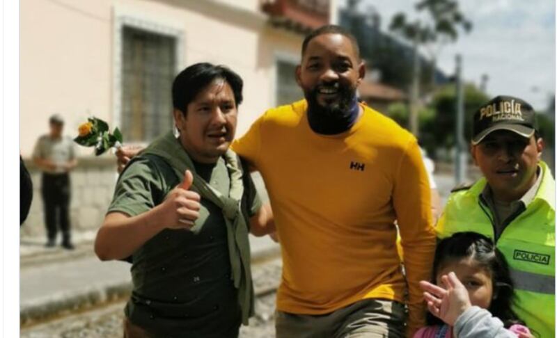 Las personas se alborotaron con la llegada del actor