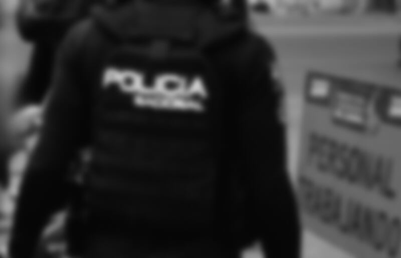 Sargento de policía fue asesinada por su expareja, un mayor, en Atuntaqui en los exteriores de un UPC