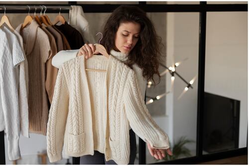 ¿Por qué frecuentemente optamos por prendas del mismo color? Esto es lo que la psicología