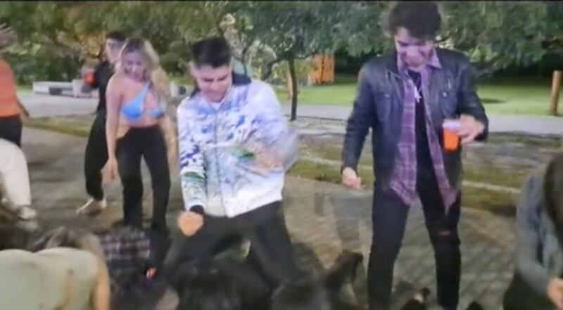 Pasos prohibidos de Kike Kav