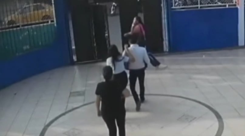 Tragedia en escuela de Ecuador: Investigan muerte de niña de 11 años