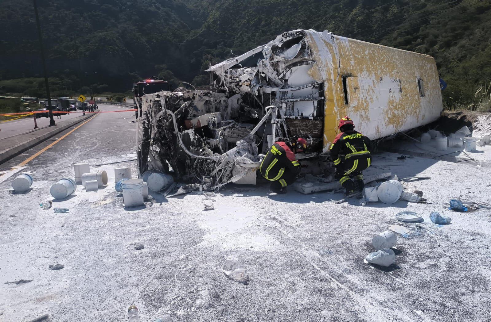 Anahí Cruz y Juan Villacrés son las víctimas de accidente en la Panamericana Norte: iban a una peregrinación al Quinche