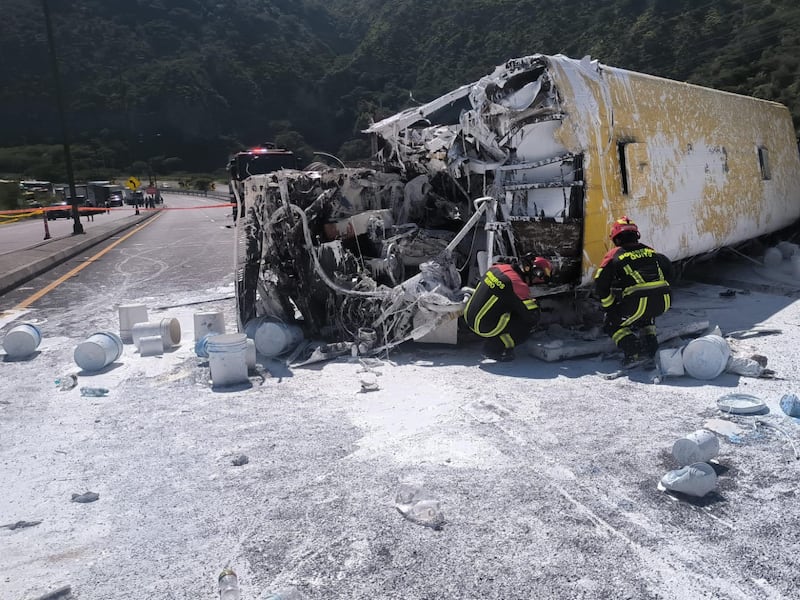 Anahí Cruz y Juan Villacrés son las víctimas de accidente en la Panamericana Norte: iban a una peregrinación al Quinche