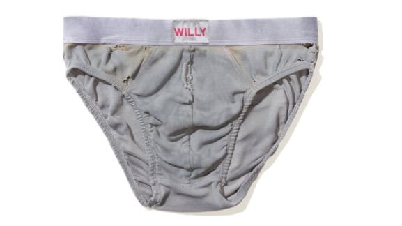 Willy Chavarría ropa interior desgastada