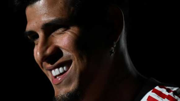 Piero Hincapié viste de lujo previo a un partido clave para el ranking FIFA.