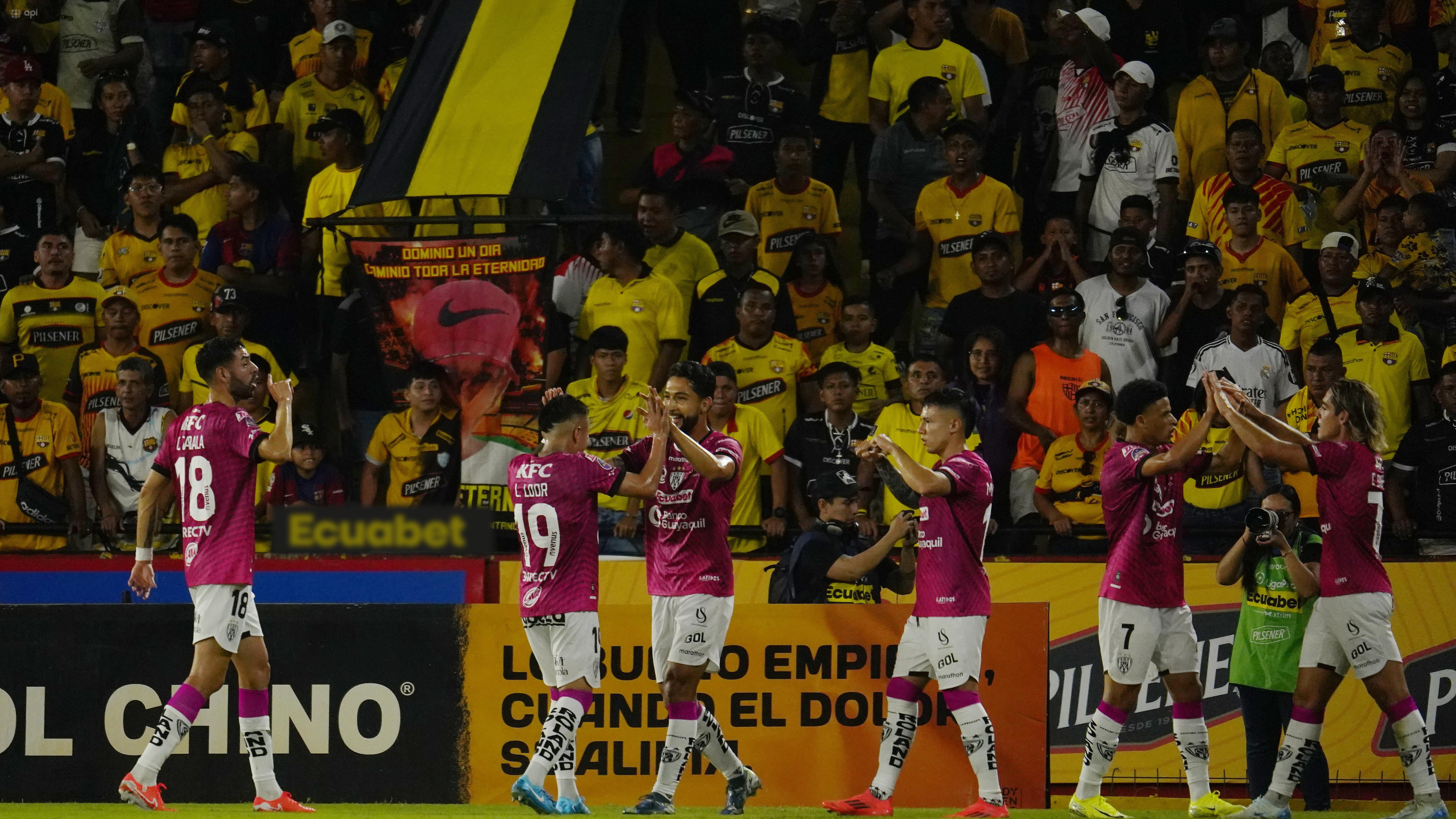 Independiente del Valle goleó a Barcelona SC en el Monumental