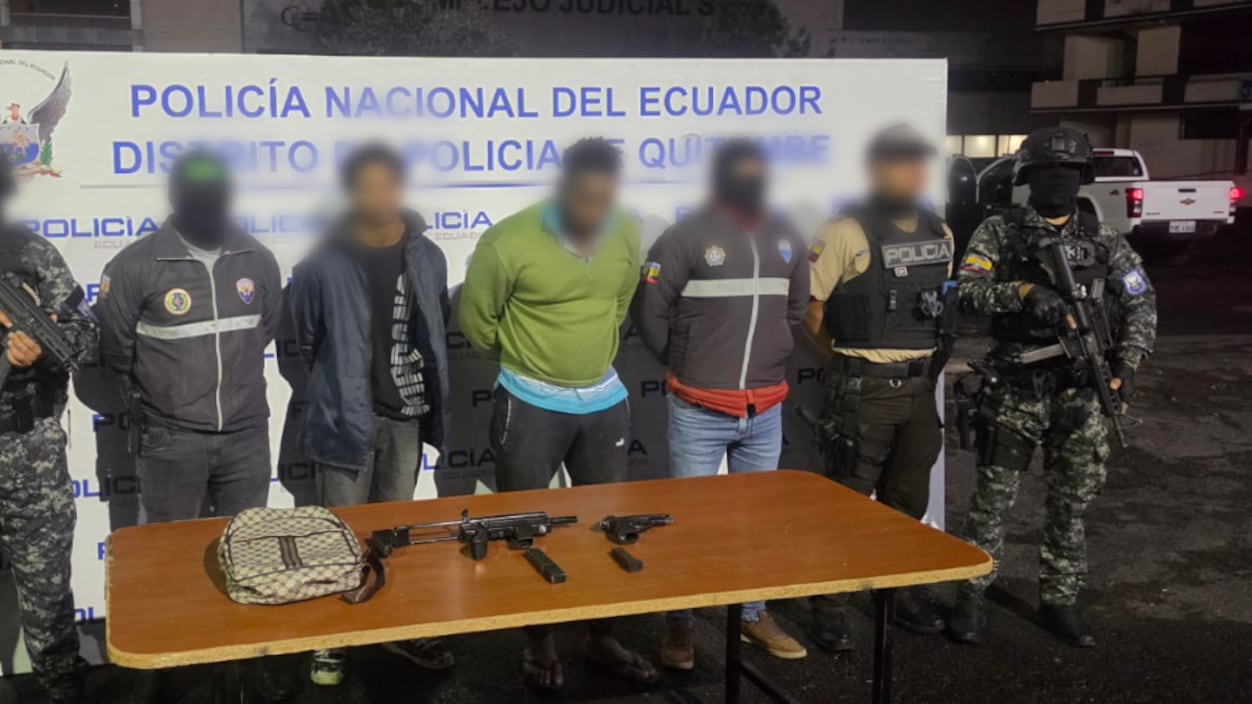 Capturan en el sur de Quito a alias “Chino” y “Pantera”, presuntos integrantes de “Los Lobos” - Fuente: Policía Nacional del Ecuador