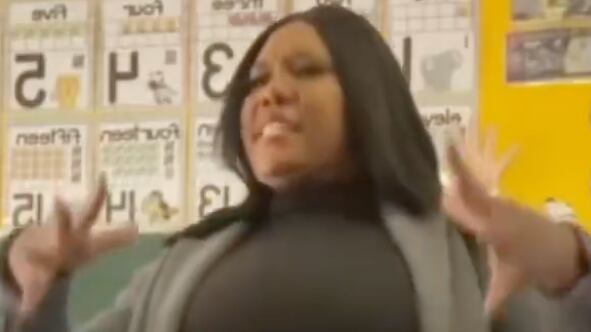 VIDEO: Maestra enseña a niños como proteger sus partes íntimas con una canción - Video de X