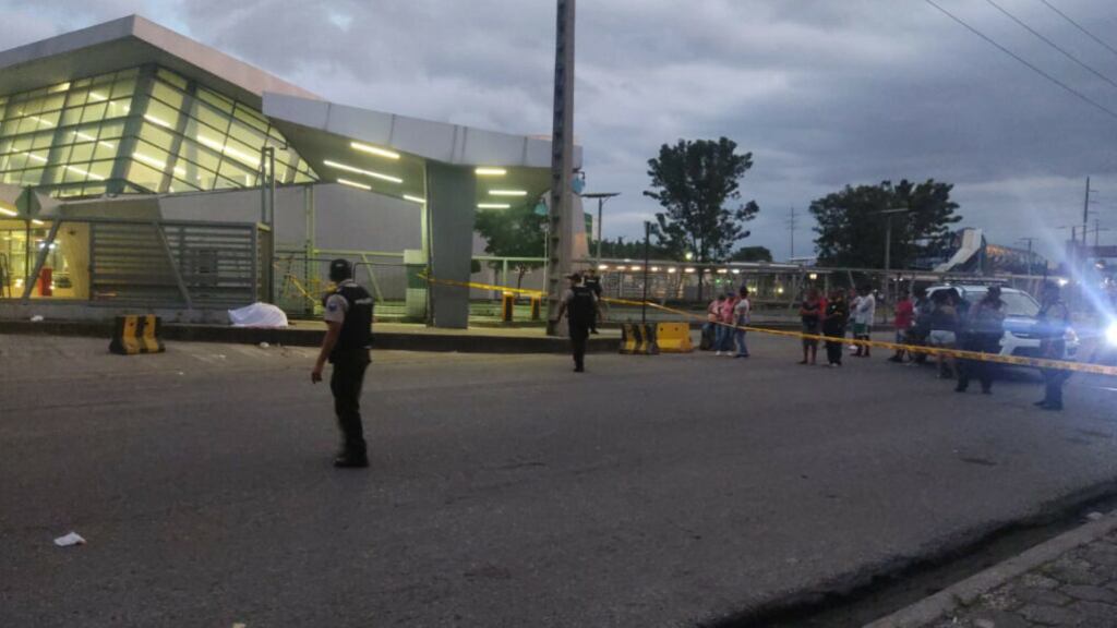 ¡Sí fue verdad! Se registraron tres explosiones en locales comerciales de Guayaquil
