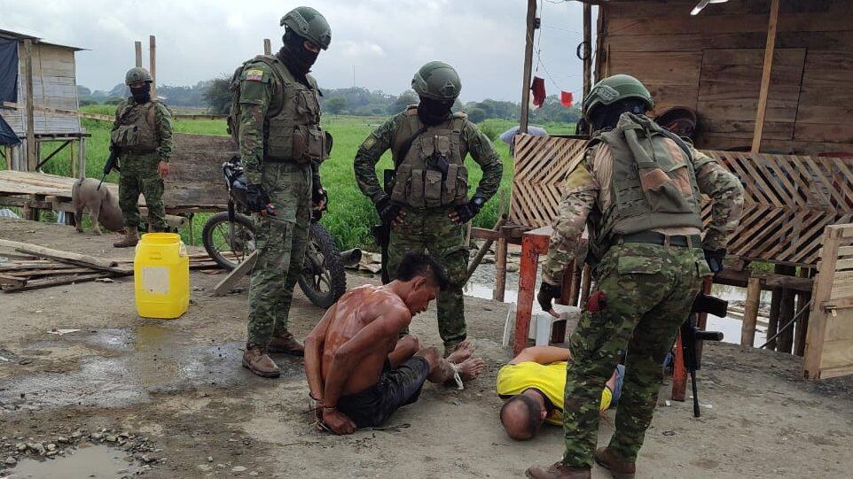 Militares en Estado de Excepción.