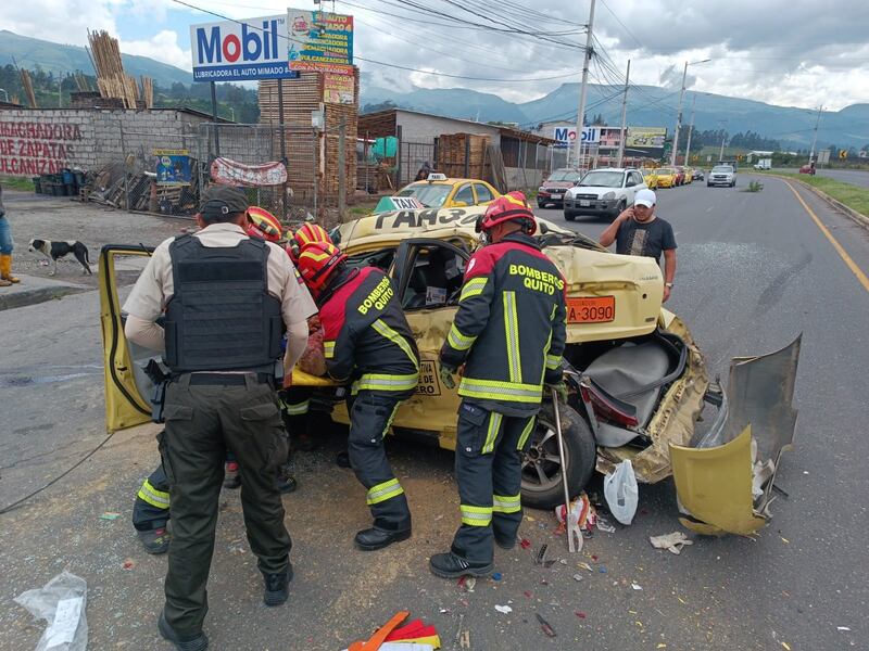 Uno de los accidentes registrados en la capital durante las Fiestas de Quito. Imagen: Bomberos Quito
