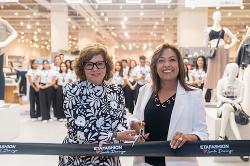 ETAFASHION inaugura su primera tienda en Bombolí Shopping, en Santo Domingo