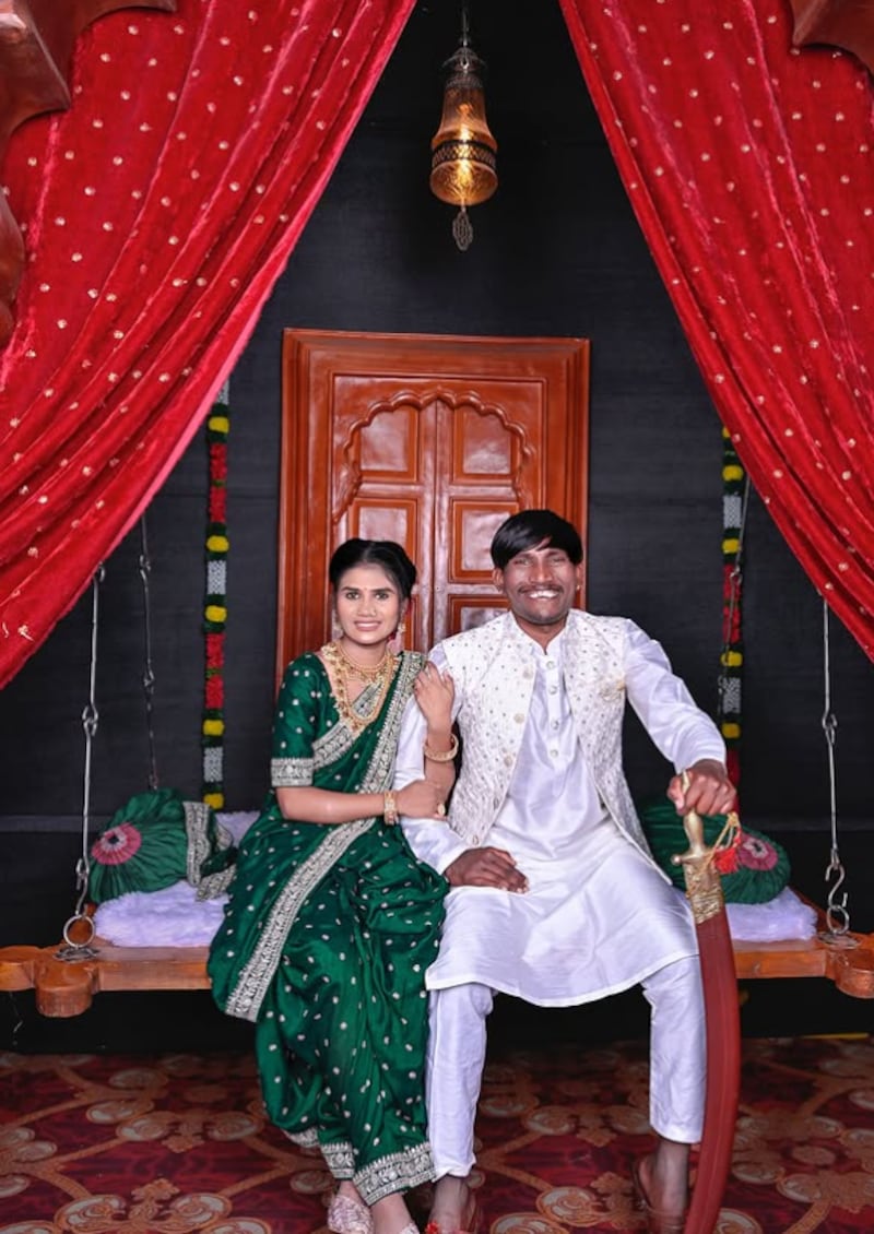 El hombre considerado más guapo de la India se casó con su mejor amiga de la infancia