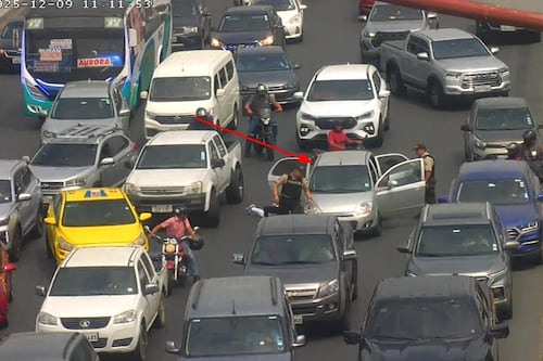 Logran detener a dos sacapintas que atacaron a una persona en Samborondón