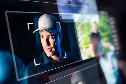 San Valentín 2026: La amenaza de los Deepfakes y la suplantación de identidad mediante IA