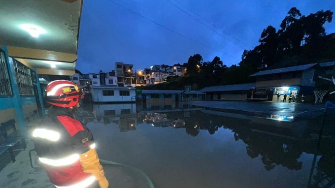 emergencia por lluvias en varias provincias de Ecuador