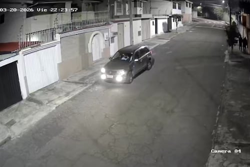Cámaras captan violentos asaltos en El Inca, norte de Quito