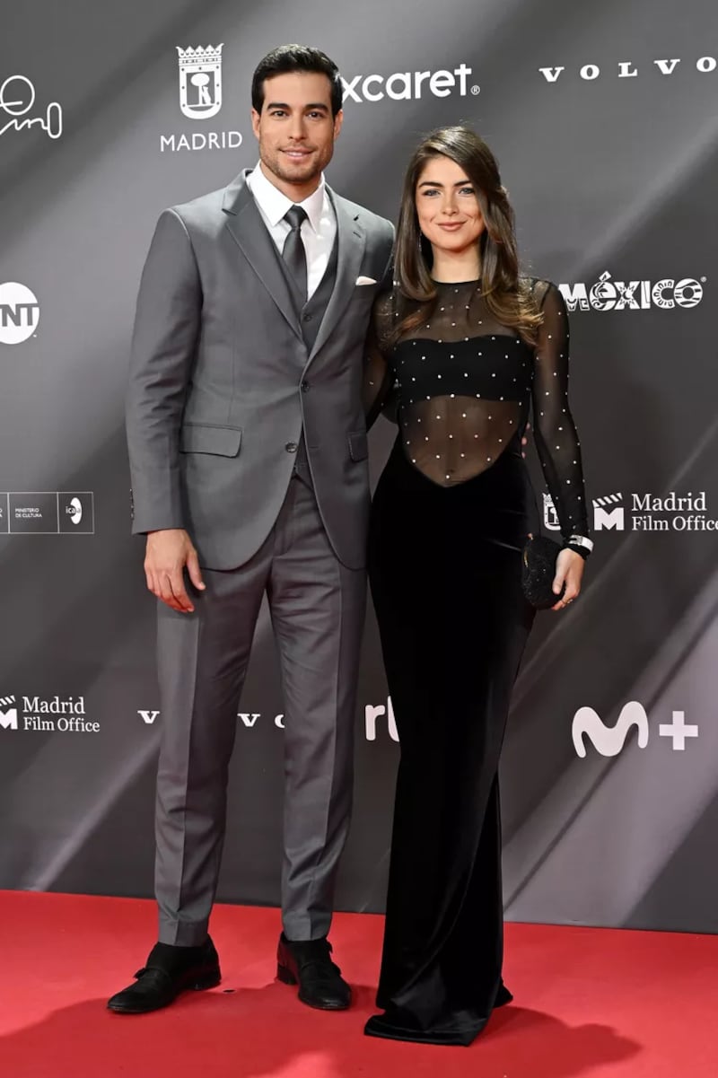 Danilo Carrera y Camila Velayos