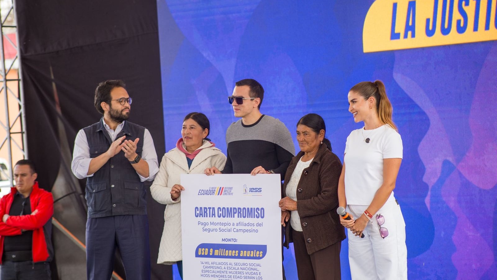 Afiliados del Seguro Social Campesino reciben Montepío de manos del Presidente Daniel Noboa