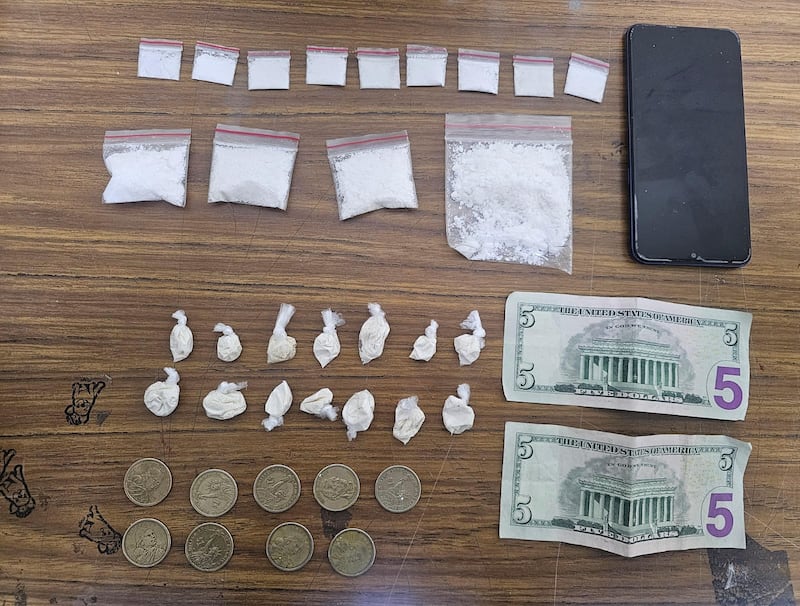 Desmantelan bodega de drogas de Los Lobos que abastecía a expendedores en el sur de Quito. Imagen: Antidrogas Policía Nacional