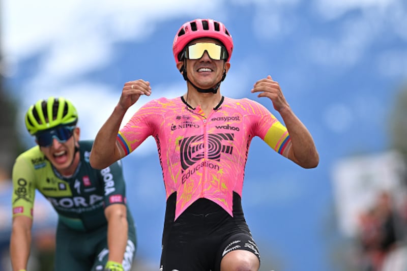 Richard Carapaz se prepara la etapa reina del Giro de Italia.