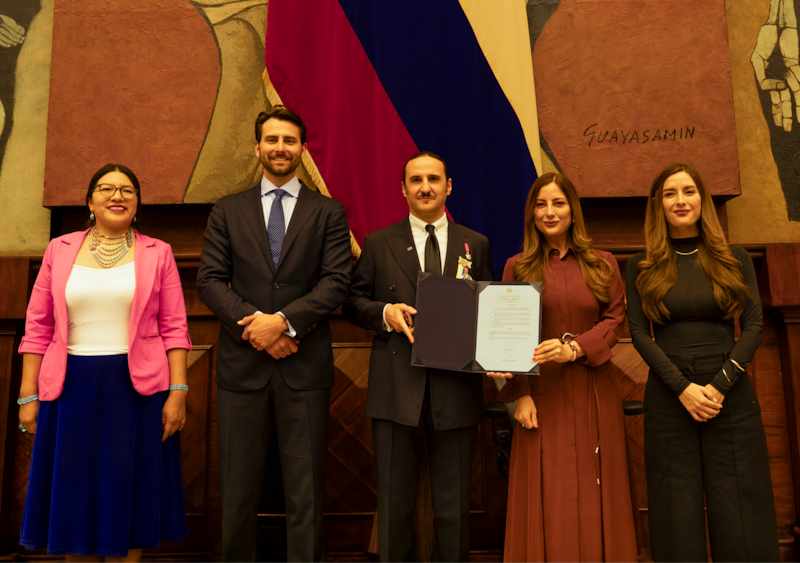 Luis Felipe Fernández-Salvador y Campodónico recibió el Reconocimiento “Vicente Rocafuerte” al Mérito Social, Cultural y Empresarial.