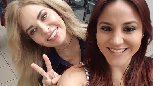 Mayra Salazar y Gloria Trevi