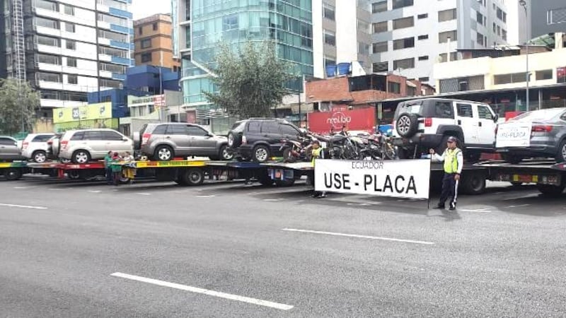 Quito: Cómo se deben llevar las placas de forma correcta para evitar la multa