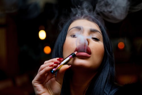 Le queda 18 meses de vida: la historia de la joven que usó vaper por 7 años