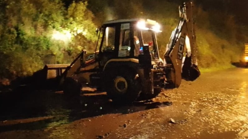 Deslave en San Antonio de Pichincha: Municipio de Quito asiste a familias afectadas