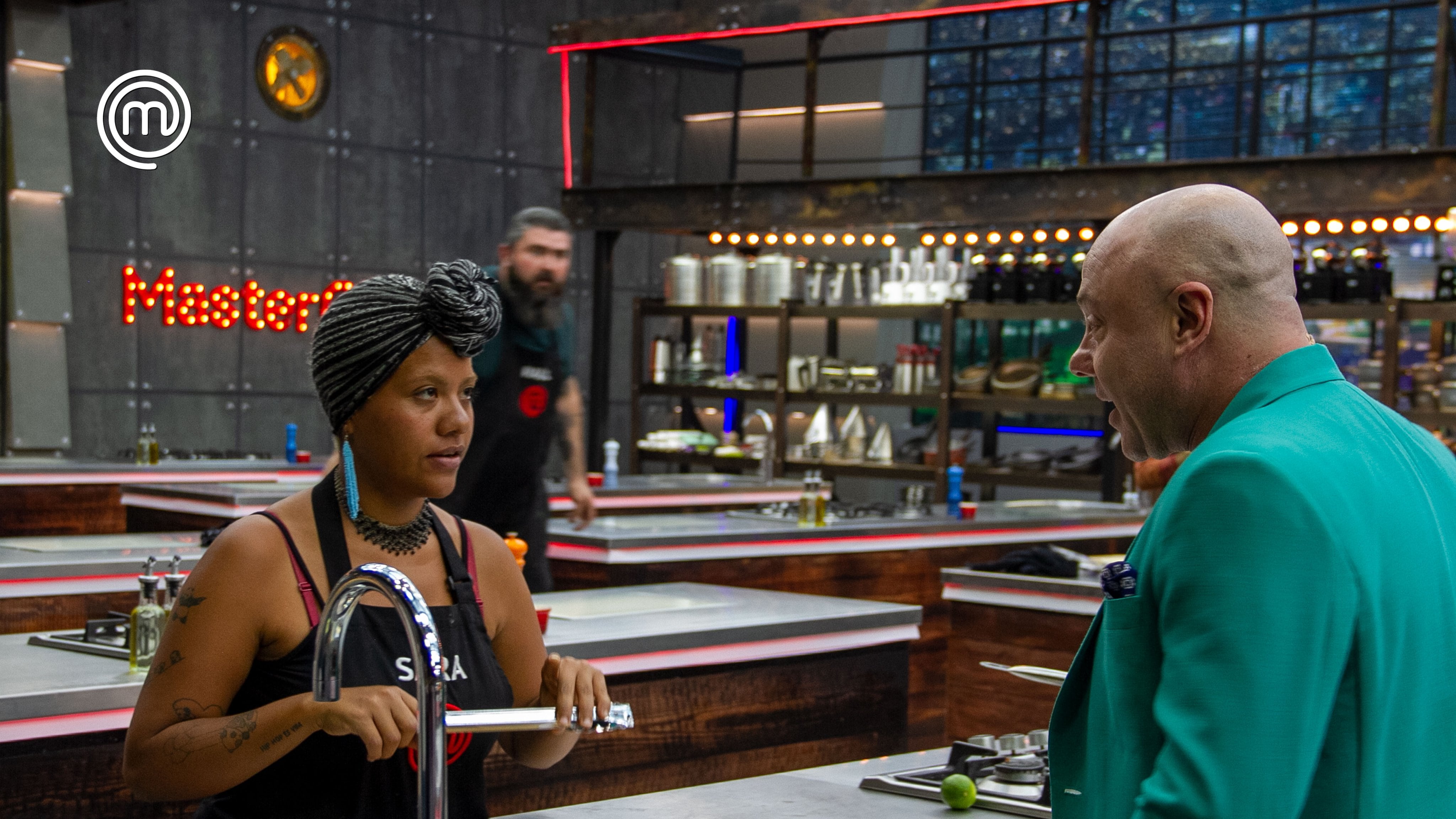 Sara entre los mejores 12 de MasterChef Ecuador (Foto: Twitter @teleamazonasec)