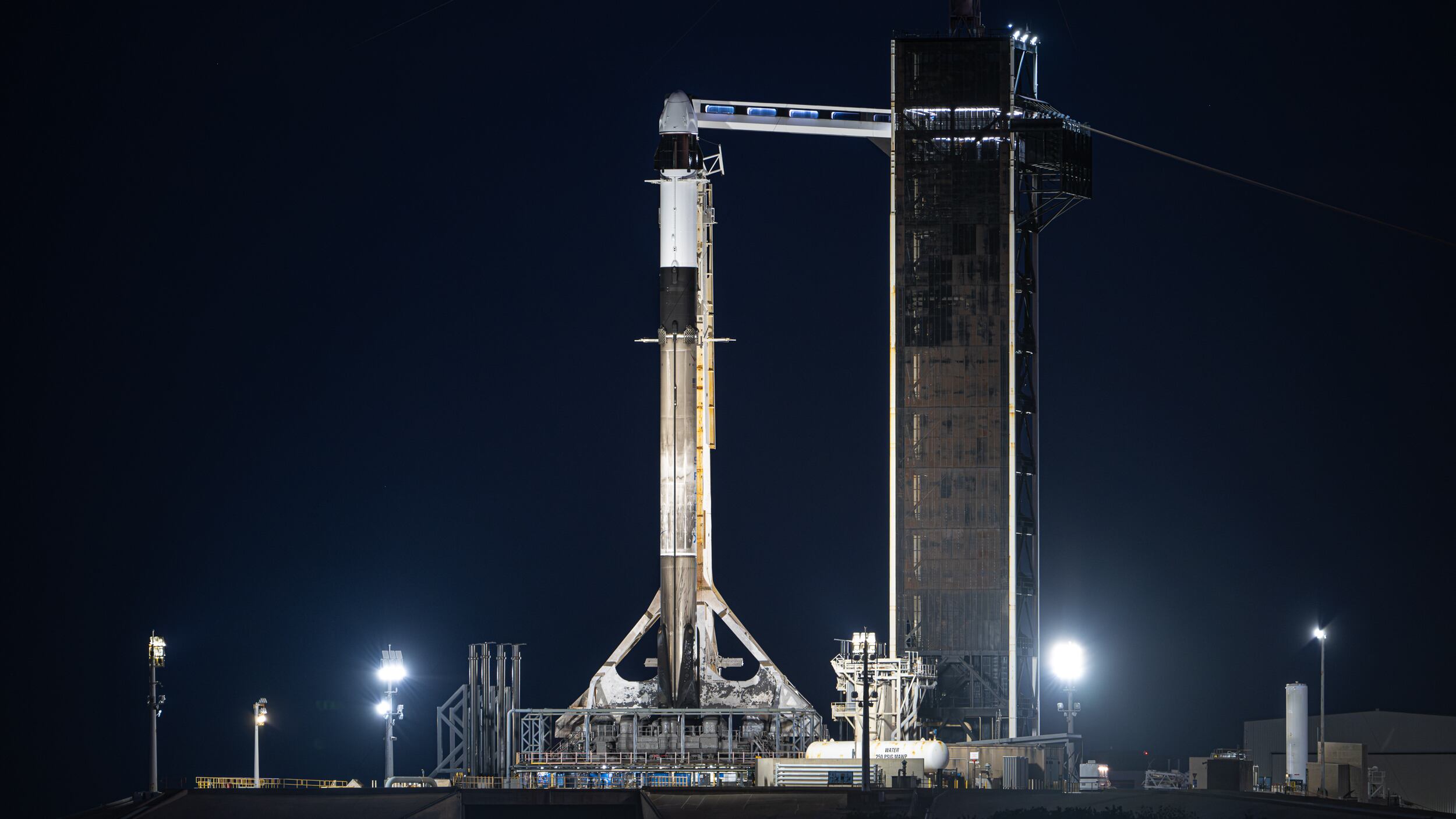 Despegando desde el Centro Espacial Kennedy, en Florida, Jared Isaacman y su equipo de cuatro personas emprenderán una misión de cinco días.