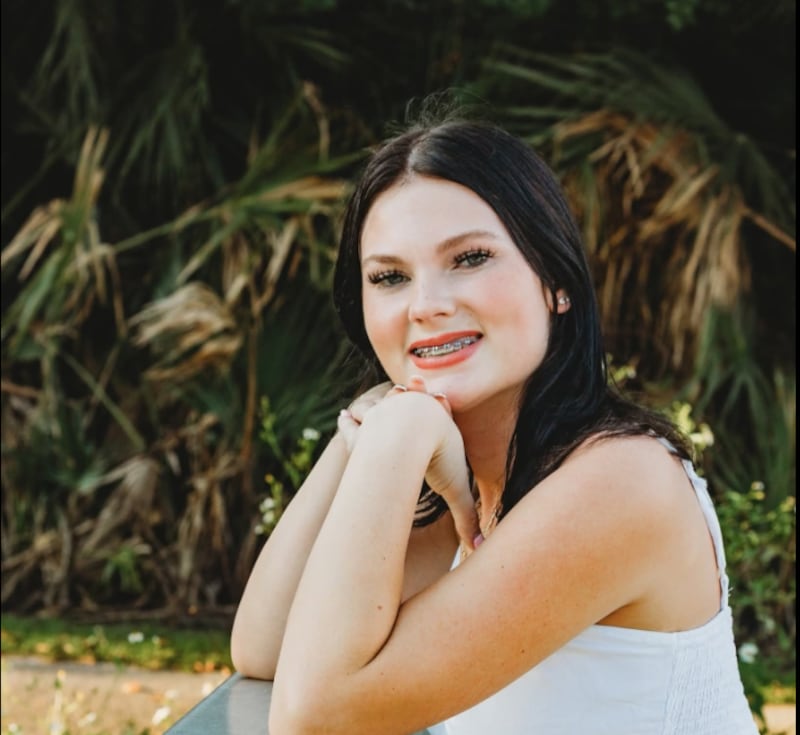 Anna Kepner, porrista de bachillerato de 18 años