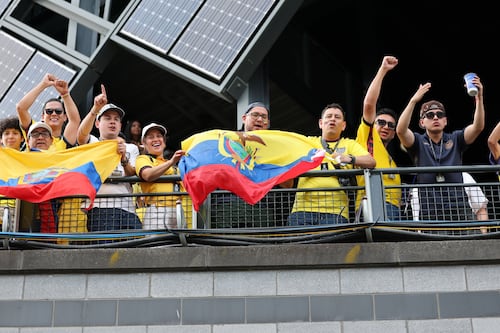 El himno de Ecuador hizo temblar Philadelphia y emocionó a más de uno en un estadio amarillo