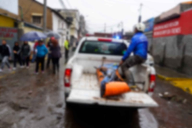 Dos personas fallecidas tras el aluvión de La Gasca, en Quito.
