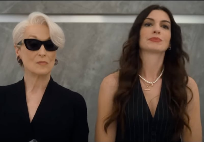 “El Diablo Viste a la Moda 2” ya tiene fecha de estreno y sorprende con su primer tráiler