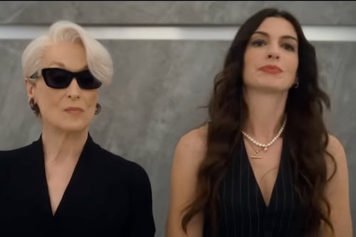 “El Diablo Viste a la Moda 2” ya tiene fecha de estreno y sorprende con su primer tráiler