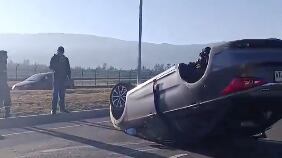 Vehículo se accidentó cerca del aeropuerto