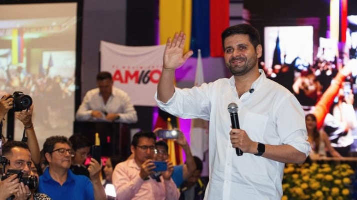 Juan Iván Cueva, candidato a la Presidencia de la República por el Movimiento Amigo, lista 16.