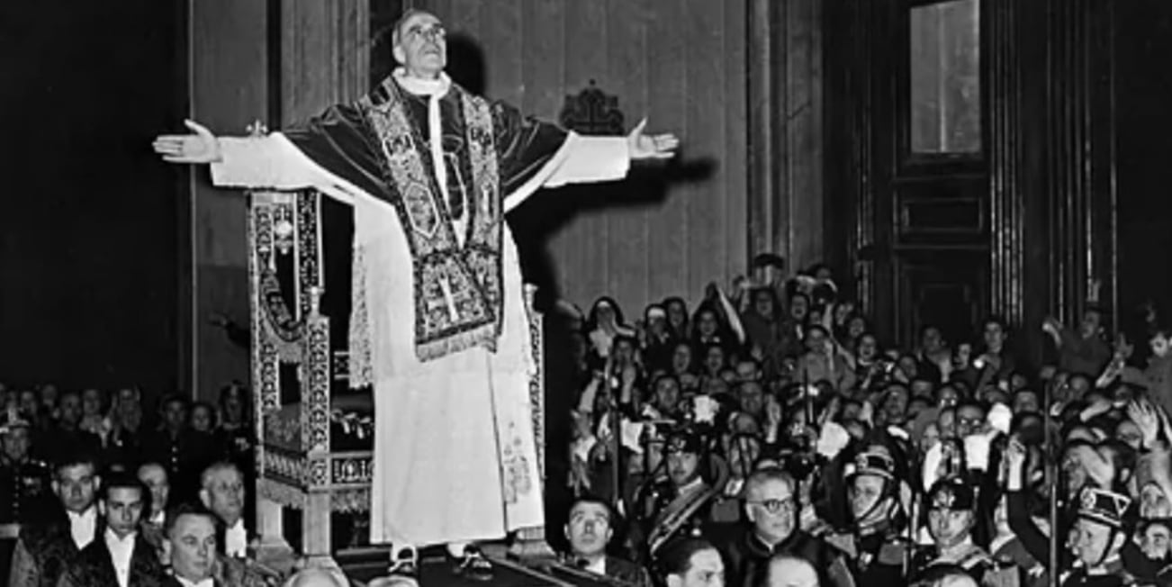 FALLO FUNERARIO: Descomposición sorpresiva de Pío XII