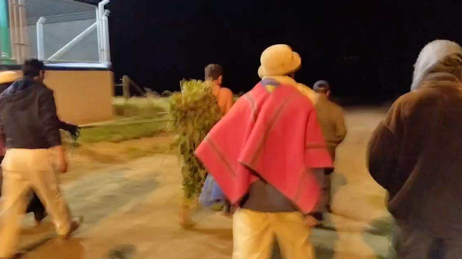 sujeto fue sometido a justicia indígena por realizar actos obscenos delante de mujeres y niñas, en Tungurahua