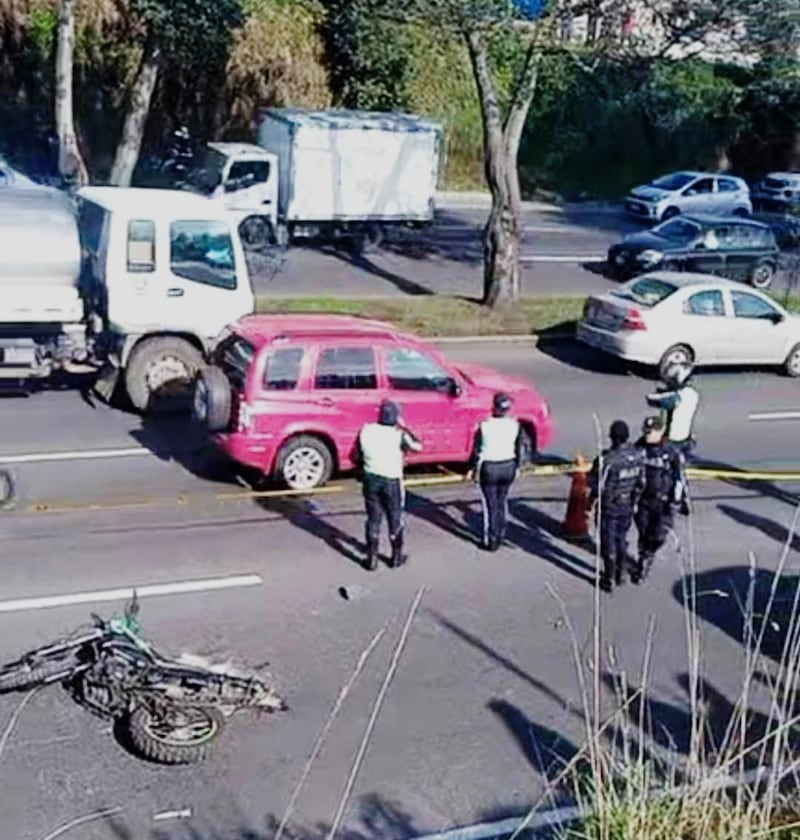 Siniestro en la AV. Simón Bolívar, en el sur de Quito