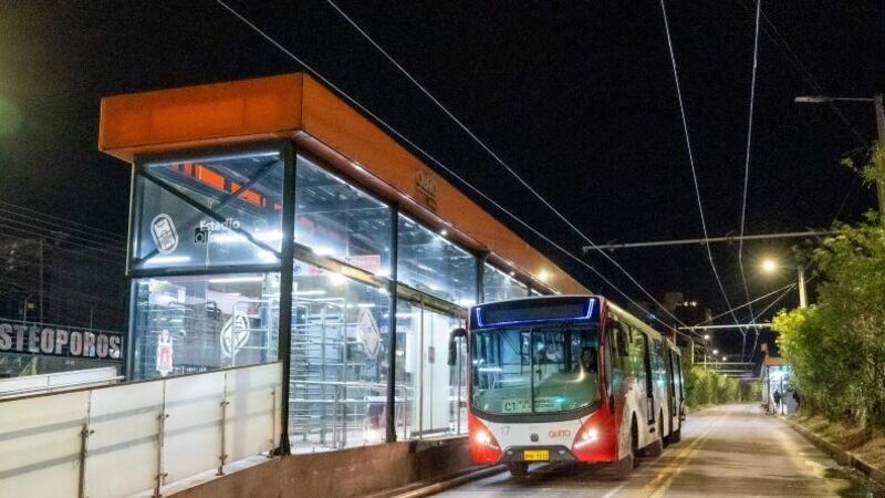 Horarios del Trolebús, Ecovía y Metro para los asistentes al festival mapping en el centro de Quito