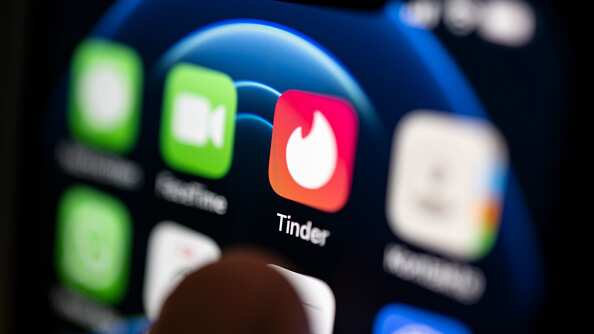 Asesinaron y vaciaron las cuentas de un financista: se encontró con una mujer que conoció en Tinder