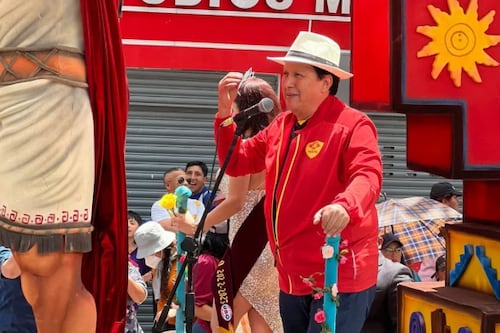 Gustavo Velásquez y su amor eterno por Aucas: la pasión que nunca dejó de cantar