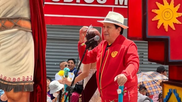 Gustavo Velásquez y su amor eterno por Aucas: la pasión que nunca dejó de cantar