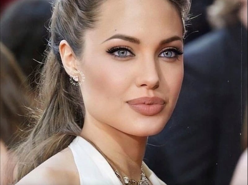 Angelina Jolie
