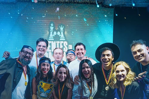 ‘Mentes en Combate’, el primer reality de negocios en vivo reunió a influencers, emprendedores y expertos en Quito