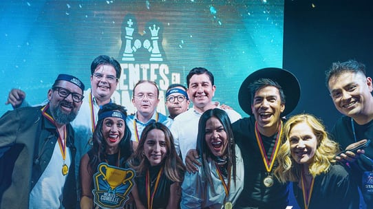 El CEO de Migo, sistema contable en la nube, Serguei Proaño, junto a las personalidades invitadas que dieron vida al evento.