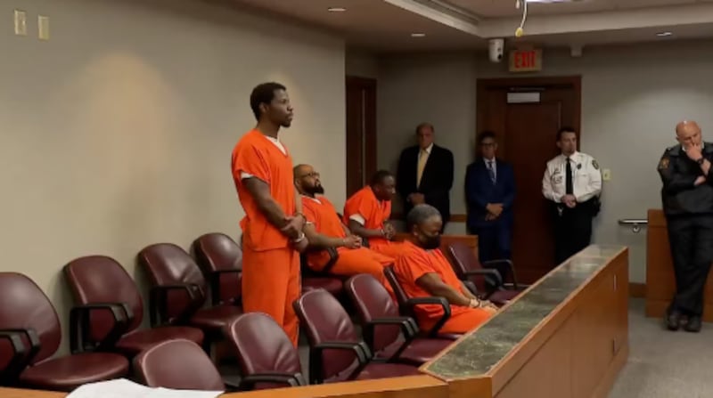 condenado se rió durante la audiencia mientras la jueza describía el asesinato.